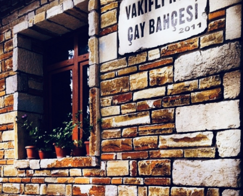Vakıflı çay bahçeşi